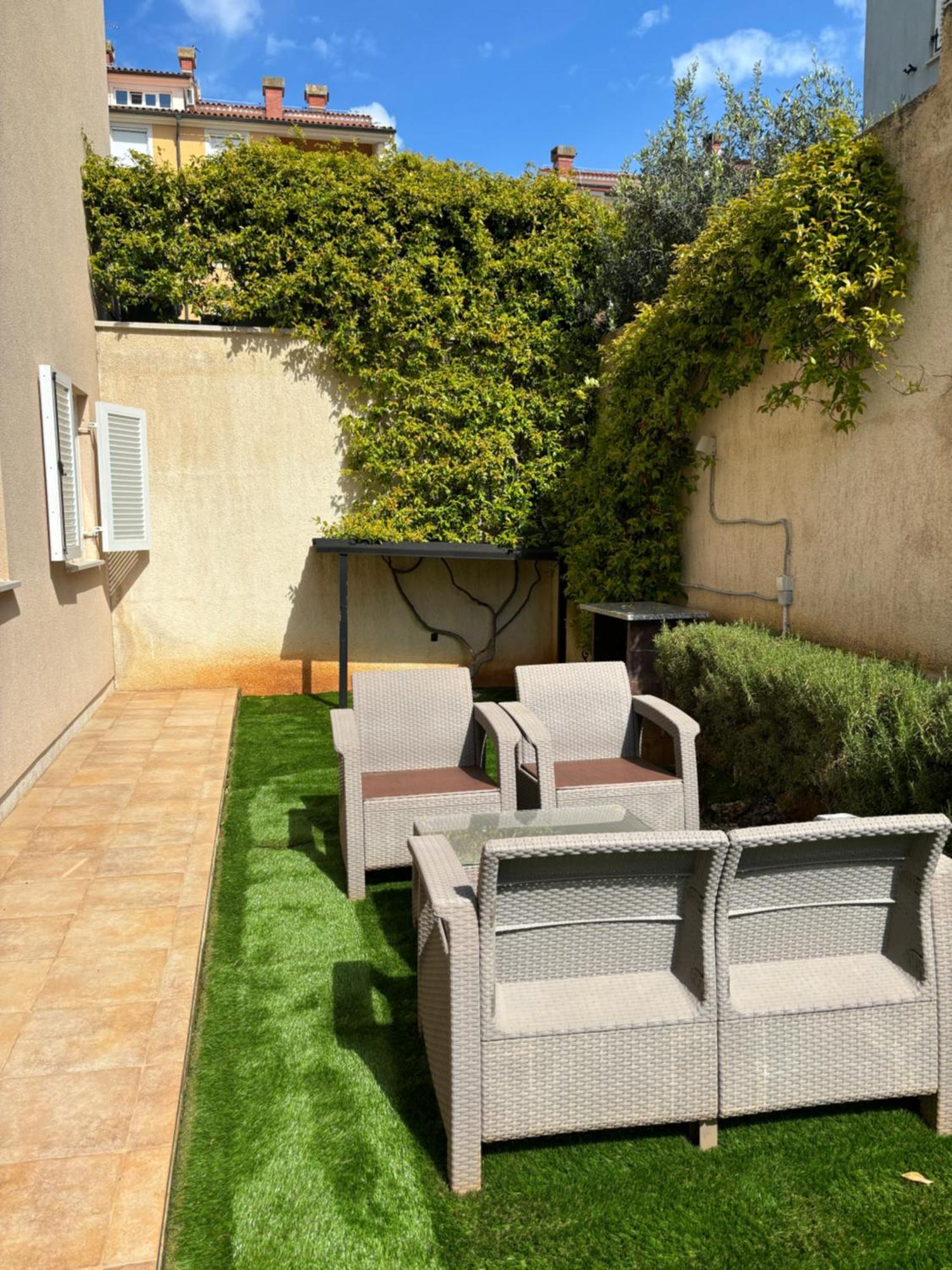 Apartment Punta Premantura E With Garden Exterior foto